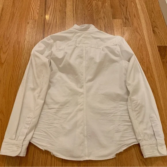 Frank & Eileen BARRY Tailored Button-Up Shirt. White Distressed Denim. Large. - Picture 10 of 15